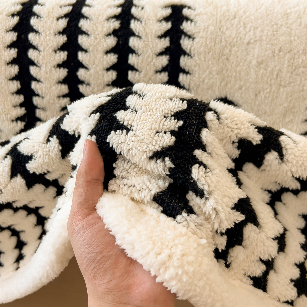 Textured Jacquard Throw Blanket – Thick Plush Fleece for Sofa & Bed – image 4