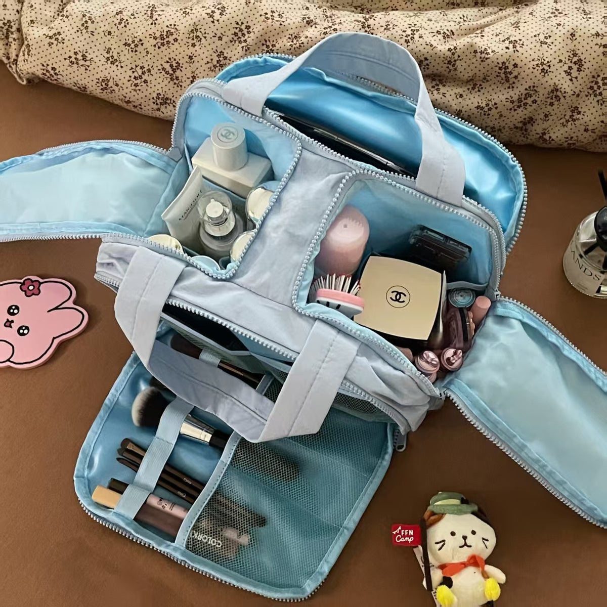 High-End Travel Portable Toiletry Organiser – image 25