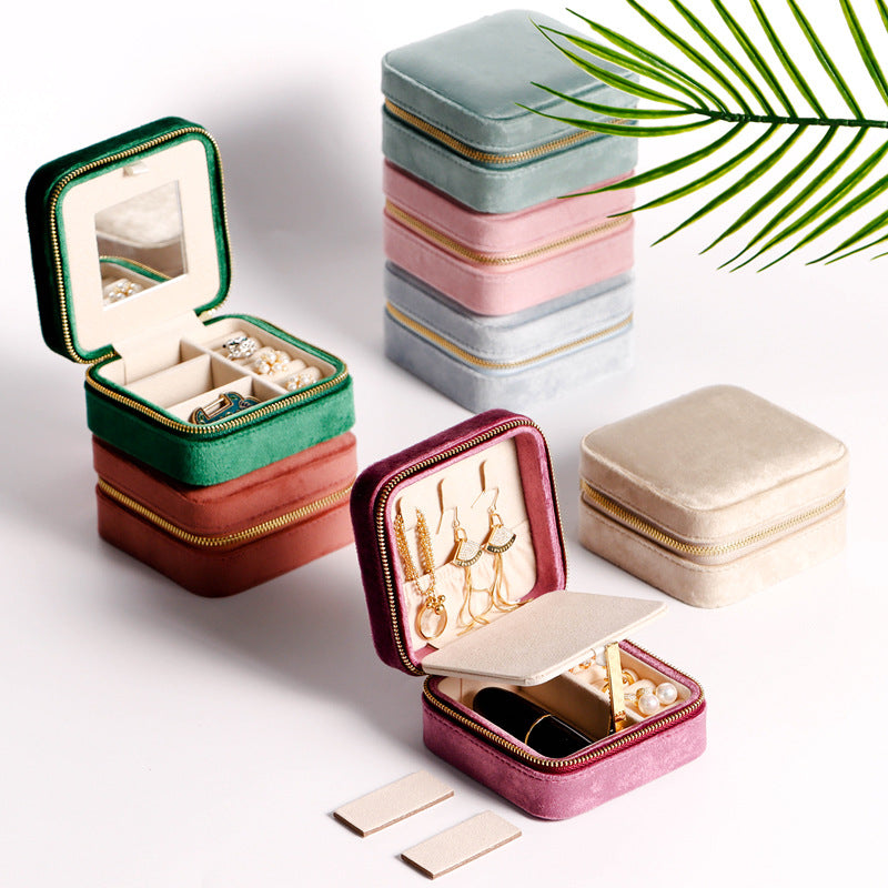 Gift Set for Her – Velvet Jewellery Box & Interlocking Heart Necklace – image 3