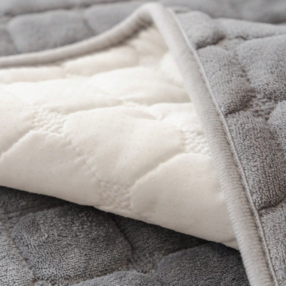 Paw Lounge Plush Pet Couch Cover, Thickened Ultra-Soft – image 3