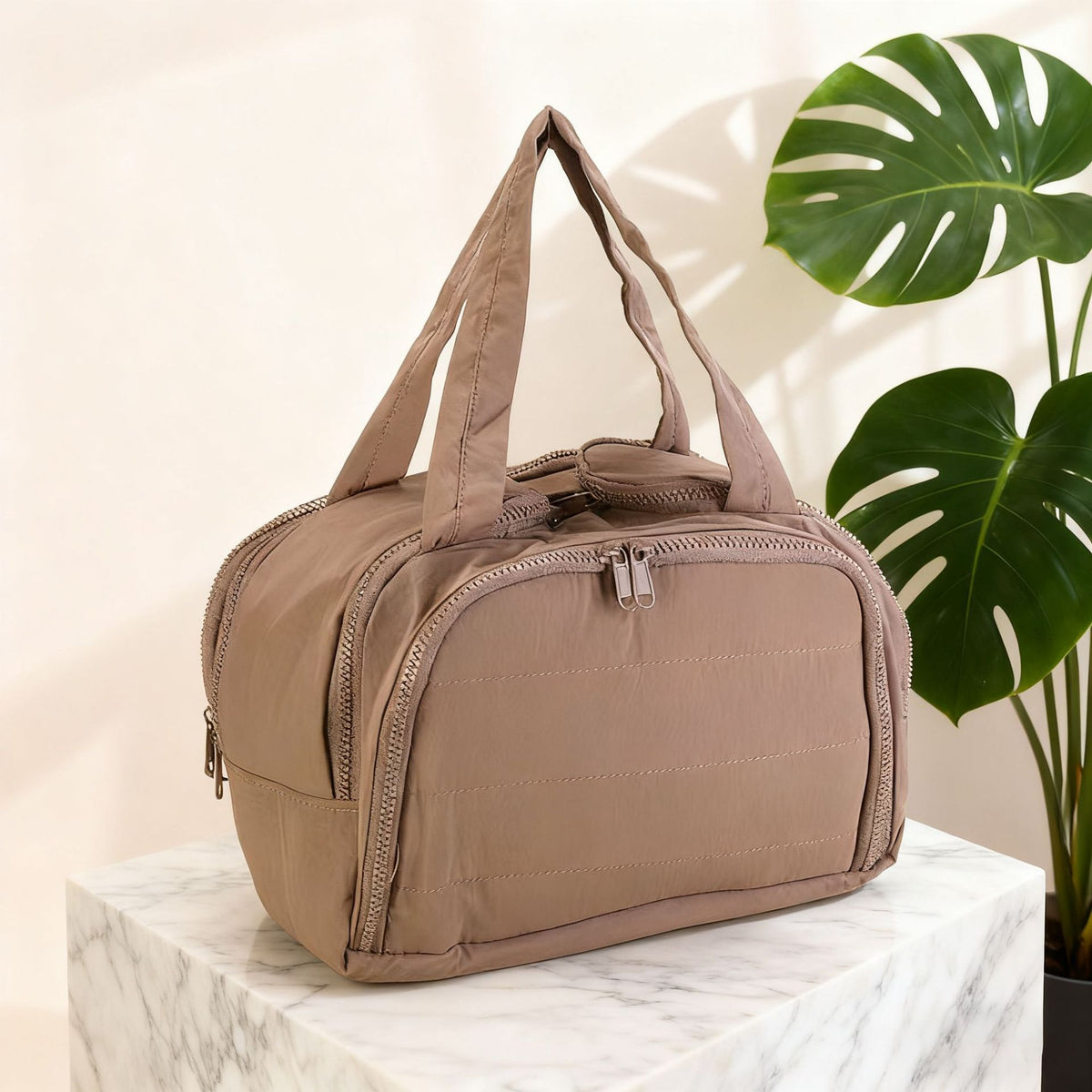 High-End Travel Portable Toiletry Organiser – image 9