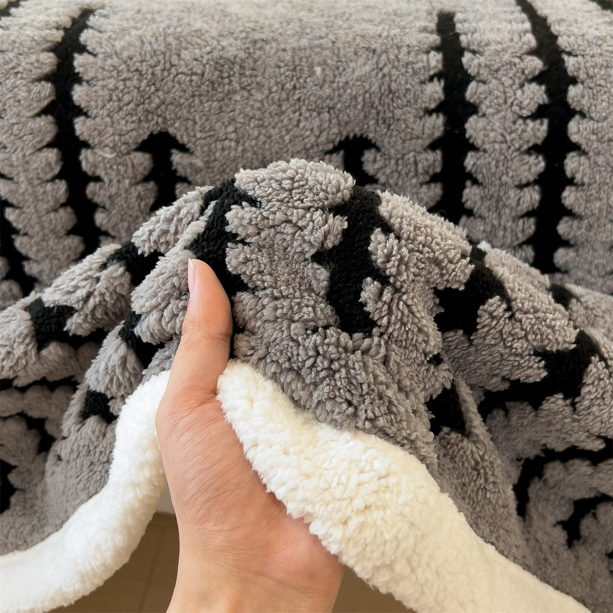 Textured Jacquard Throw Blanket – Thick Plush Fleece for Sofa & Bed – image 9